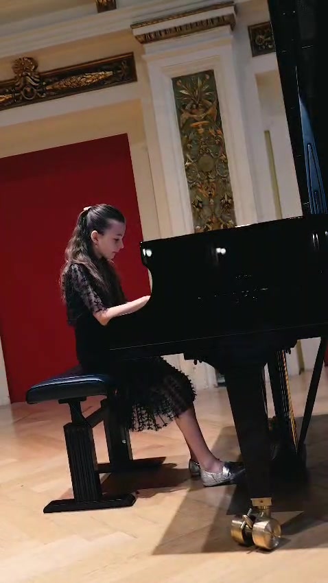 A young laureate performing